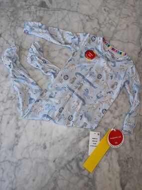 NWT Magnetic Me Light Blue Safari Print Magnetic Zipper Footie 12/18M
